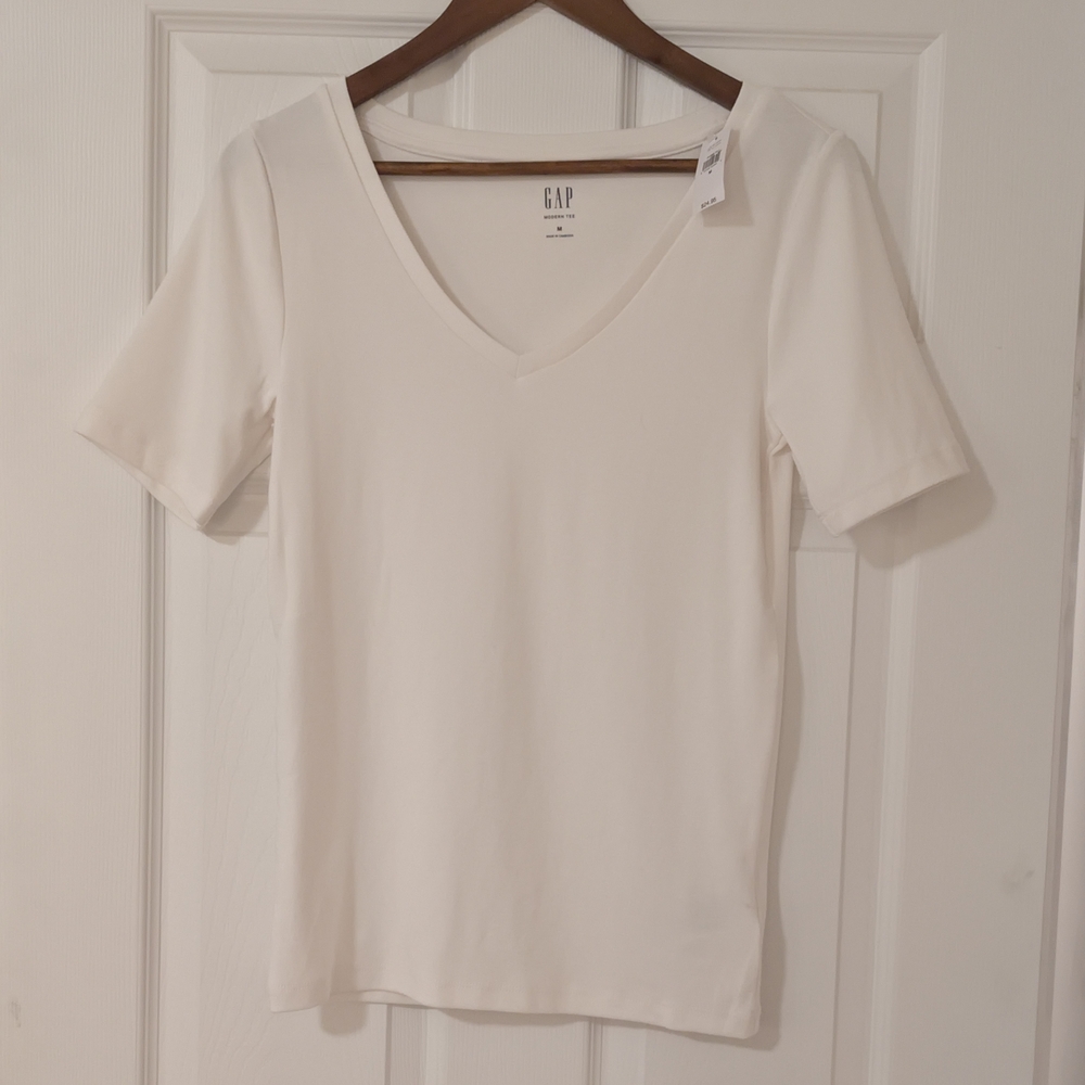 NWT GAP Women's Short Sleeve White Tee M